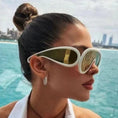 Load image into Gallery viewer, Jade Trendy Fashionable Large Rim Sunglasses For Women