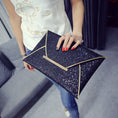 Load image into Gallery viewer, Modulysa Sequin Envelope Clutch
