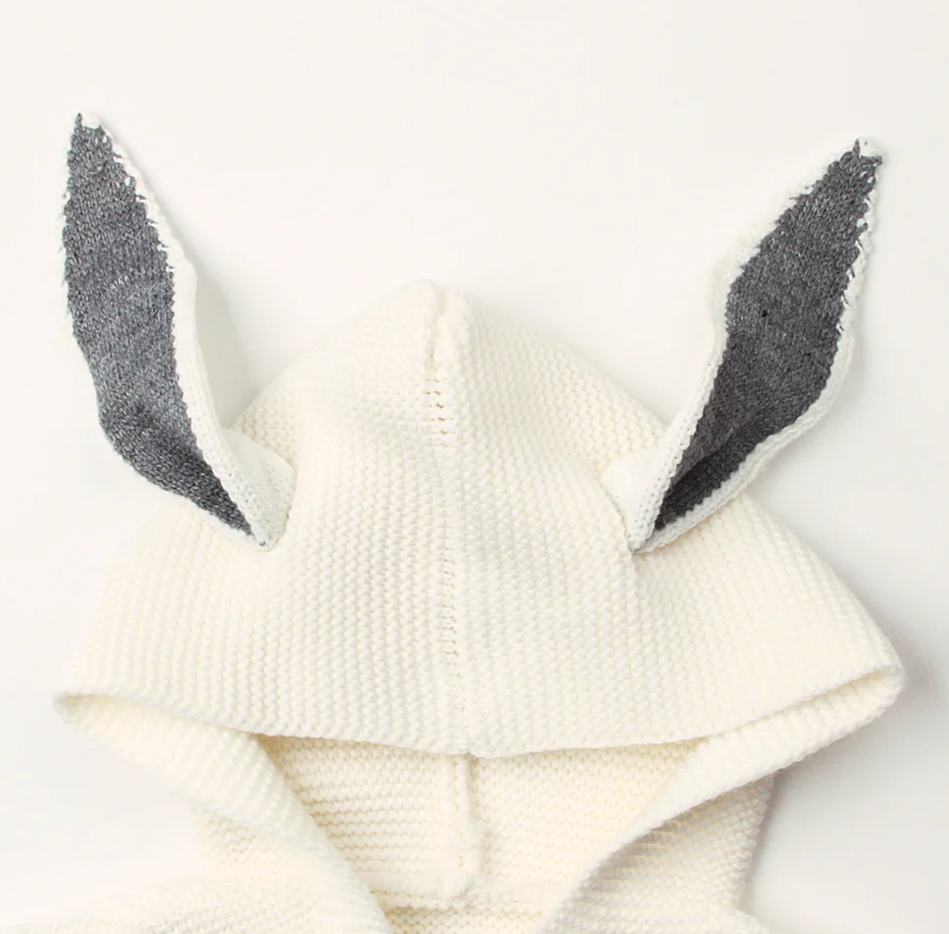 Morgan Bunny Ears Knit Blanket Sleeper features cute bunny ears and a hood, adding a touch of charm and playfulness to your child's sleep routine. Made from soft acrylic fibers, this sleeping bag is gentle on your child's skin and provides warmth and comfort throughout the night.