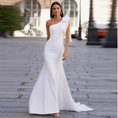 Load image into Gallery viewer, Vespera Bridal Slimming One-Shoulder Fishtail Wedding Dress
