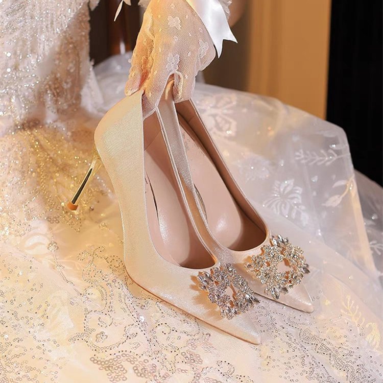 Vicki Victorian Bridal Pointed Stiletto Heel